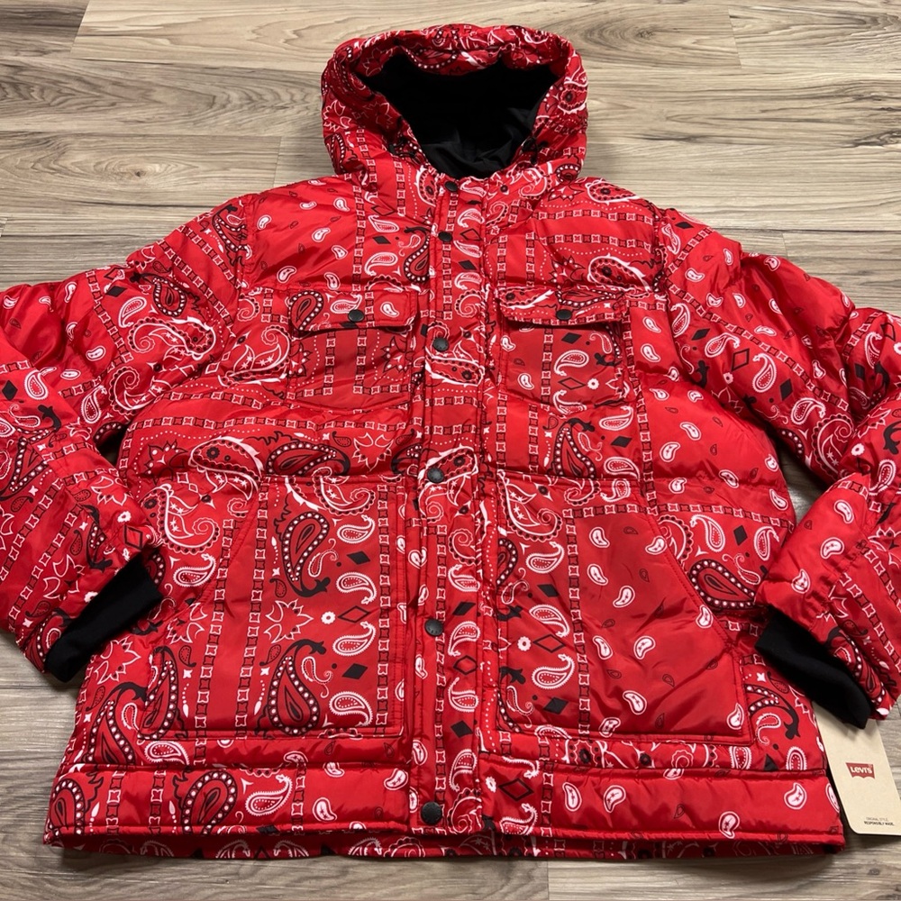 Levi's Performance Hooded Puffer Jacket Red Bandana Men's Size Large $225 NWT